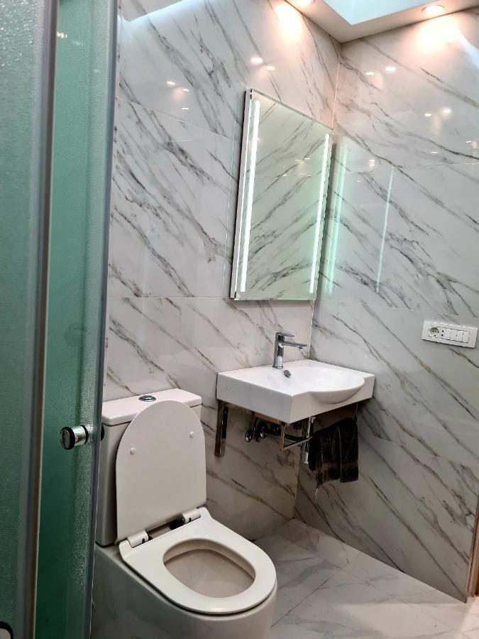 Deluxe Apartment In City Center 耶烈万 外观 照片